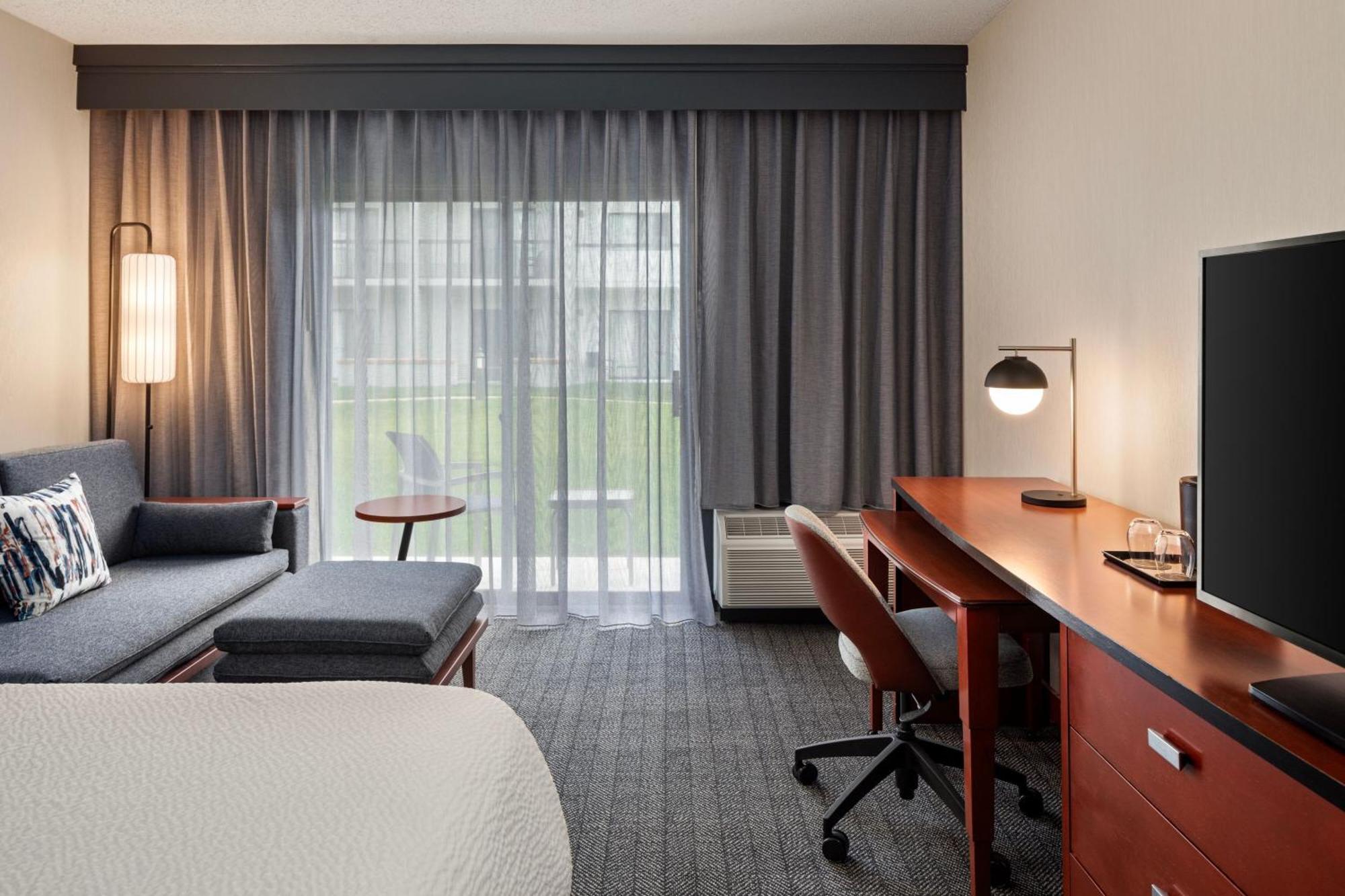 Courtyard By Marriott Chicago Waukegan / Gurnee Hotel Exterior foto